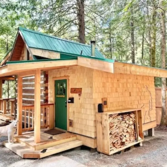 Bigfoot’s Bungalow | Fire Pit-woodstove-large Deck | hotel Vancouver | Trivago