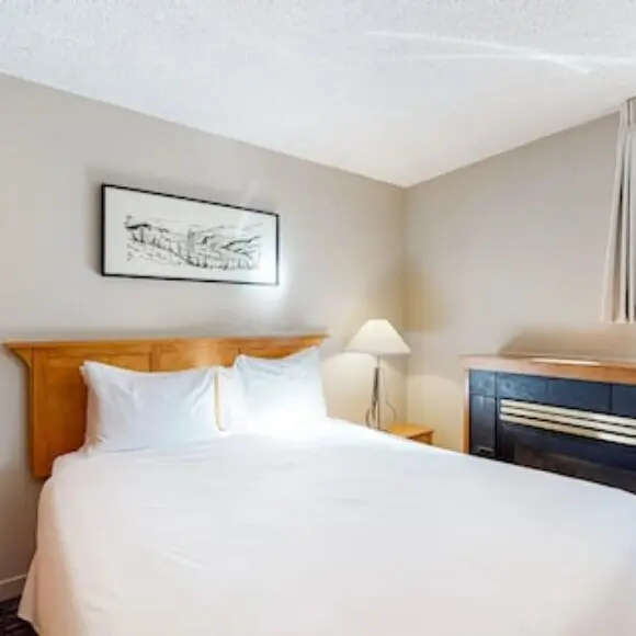 Comfy Third Floor Studio W/ Shared Hot Tub Jetted Tub Elevator & Walk To Lifts | hotel Vancouver | Trivago