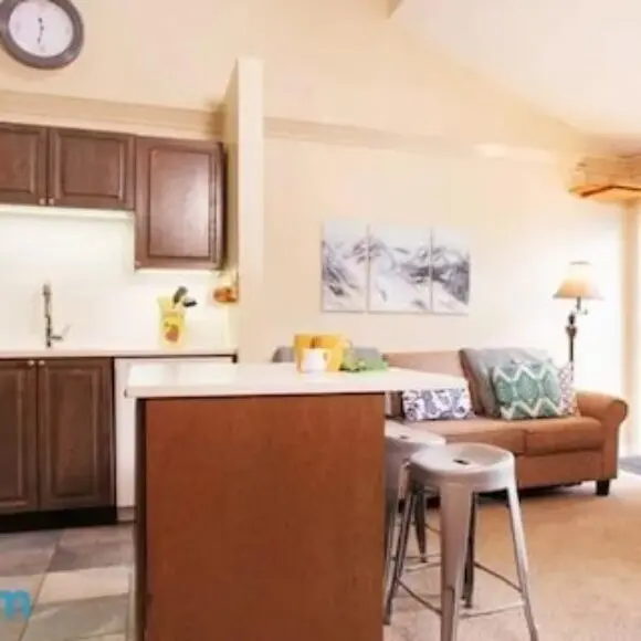 R & R Retreat Luxury Condo | hotel Vancouver | Trivago