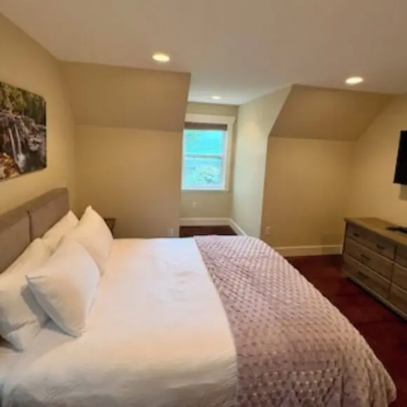 Large ocean view family retreat | hotel Vancouver | Trivago