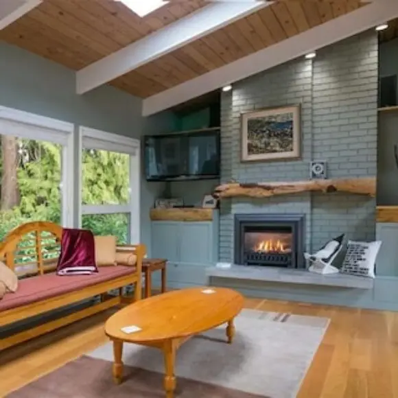 West Coast Contemporary Home – Central Lonsdale | hotel Vancouver | Trivago