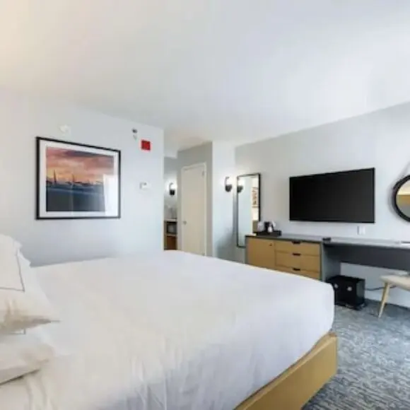 DoubleTree by Hilton New York JFK Airport | hotel New York City | Trivago