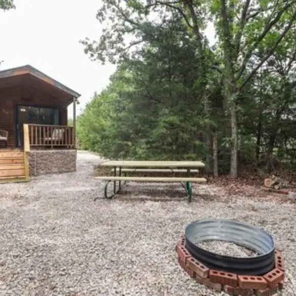 Cabin 10- Cozy Toronto Lake Cabin – Walk to the Water cabin | hotel Toronto | Trivago