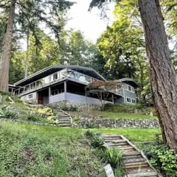 Romantic Ocean Forest Retreat: Cozy Comfort & Adventure On Bowen Island! | hotel Vancouver | Trivago
