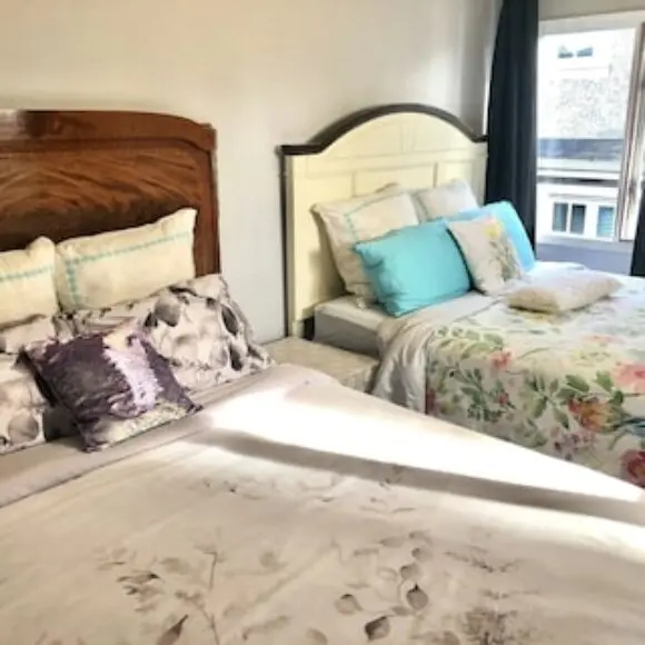 The Sunshine House | hotel Vancouver | Trivago