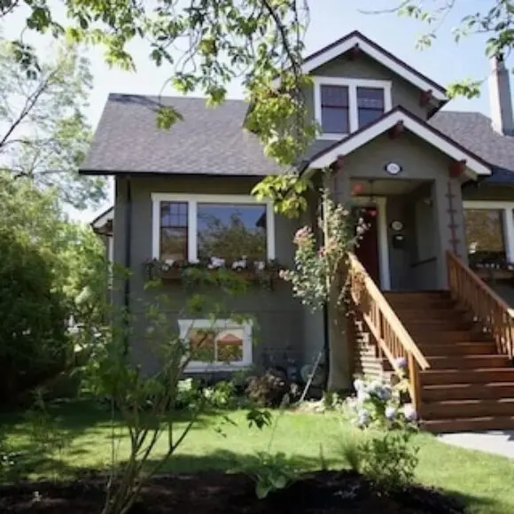 Modern 2 Bedroom Garden Suite In The Heart Of Vancouver | hotel Vancouver | Trivago