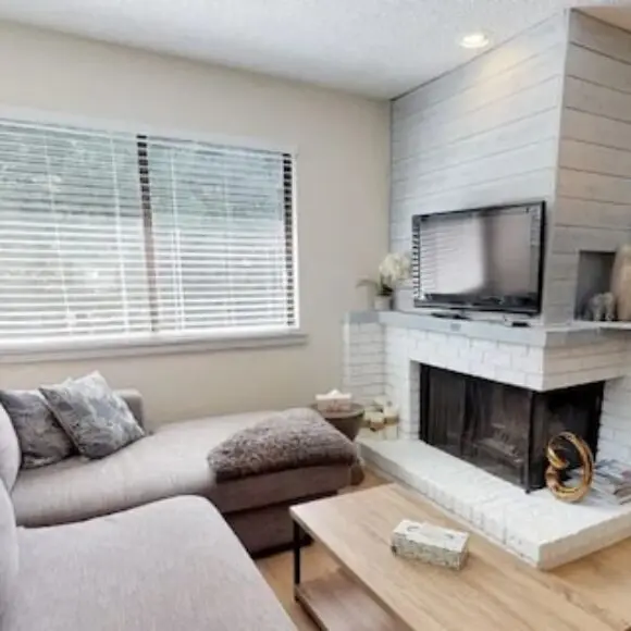 Birch Wood (2.5 Bed/2 Bth) Family Friendly 5 Min To Lift/fr Prkng | hotel Vancouver | Trivago
