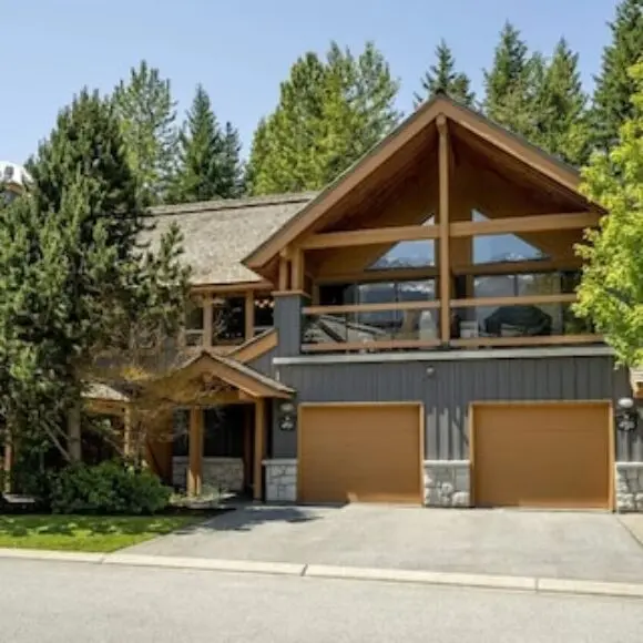 Whistler Village North: 4br+3.5ba Private Hot Tub | hotel Vancouver | Trivago