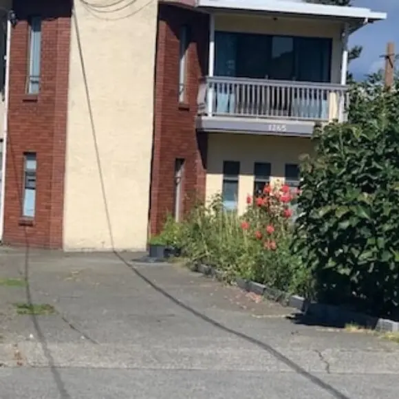 Cozy And Cheerful 4-bedroom Home With Free Parking On Premises | hotel Vancouver | Trivago