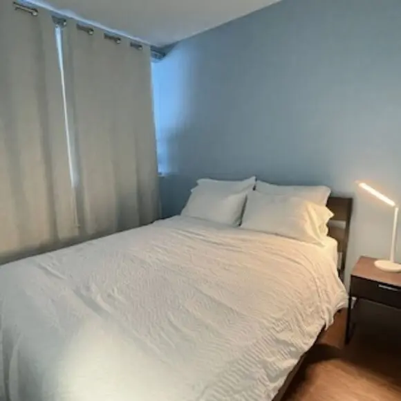 Downtown Prime Location Sleeps 4/business/convenient/roku Tv | hotel Vancouver | Trivago