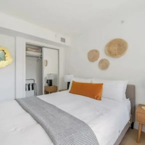 Near Village Center/mountain View/a Nice Clean And Cozy Condo In Cascade Lodge | hotel Vancouver | Trivago