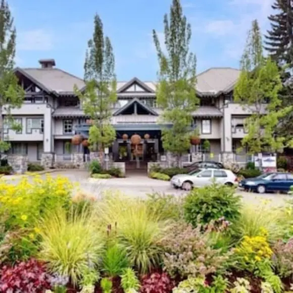 New Ski-in/out 2bdr Penthouse With Pool / Hot Tub | hotel Vancouver | Trivago