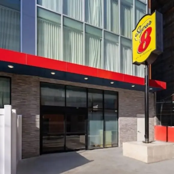 Super 8 by Wyndham Bronx Near Stadium | hotel New York City | Trivago