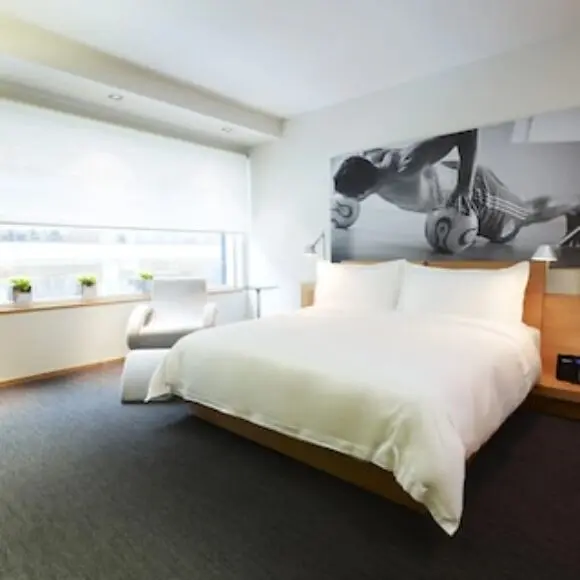 Le Germain Hotel Toronto Maple Leaf Square | hotel Toronto | Trivago