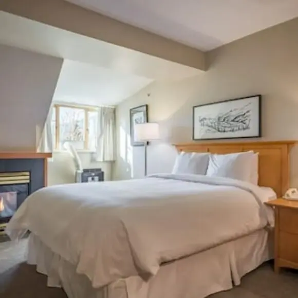 Skier’s Dream Third Floor Studio W/ Fireplace Free Wifi Balcony & Hot Tub! | hotel Vancouver | Trivago