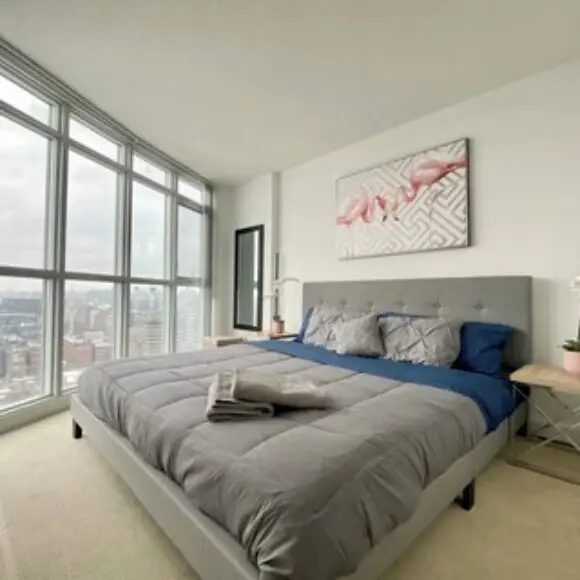 Work From Home! 1 Br+ Parking Fast Wifi+ Cn Tower | hotel Toronto | Trivago