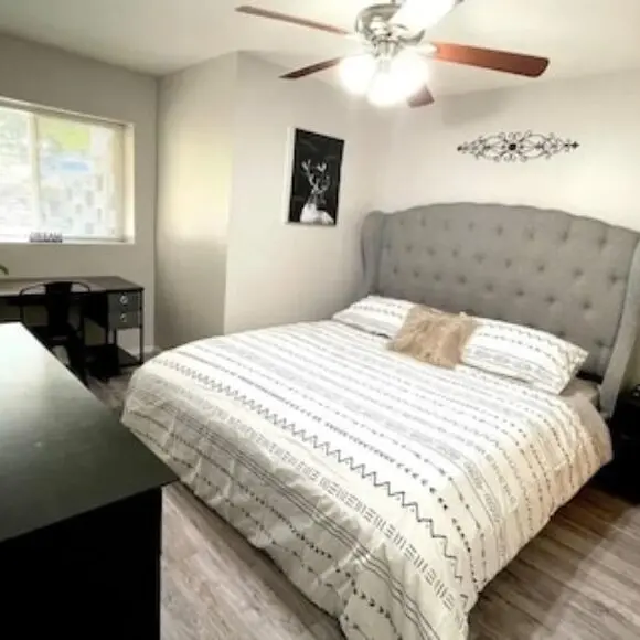 2 Bedroom Townhouse With Out Door Patio 5 Minute Drive To The Lake | hotel Vancouver | Trivago