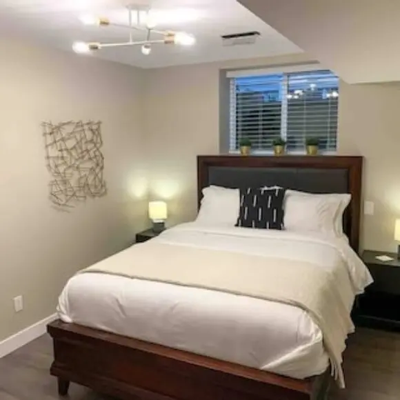 Modern 2 Bed Suite Near White Rock + Hot Tub | hotel Vancouver | Trivago