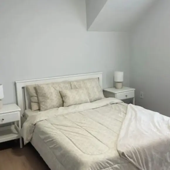 Newly Renovated Duplex In Vancouver | hotel Vancouver | Trivago