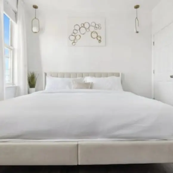 NY Prime Luxury Escape with KING Bed and Easy Parking! | hotel New York City | Trivago