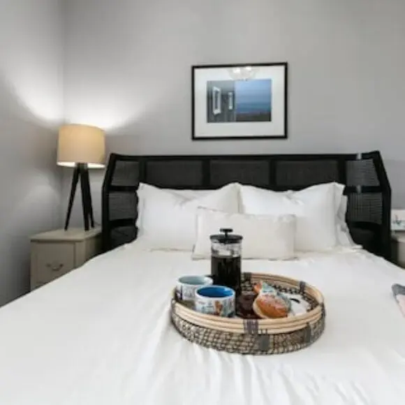 Lovely 2 Bedroom Suite Steps From The Beach | hotel Vancouver | Trivago