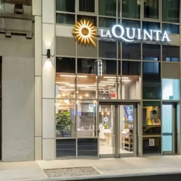 La Quinta Inn & Suites by Wyndham Times Square South | hotel New York City | Trivago