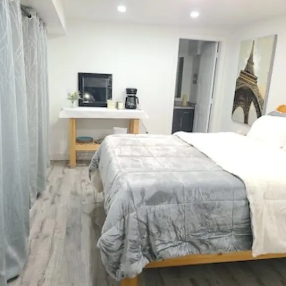 Sky Guest House – Cozy And Relaxing Stay With 5 Mins Away Mountain Scenic Views. | hotel Vancouver | Trivago