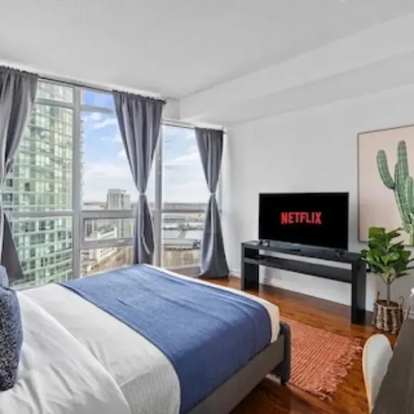 Chic Fort York Studio Cozy Retreat in Downtown TO | hotel Toronto | Trivago
