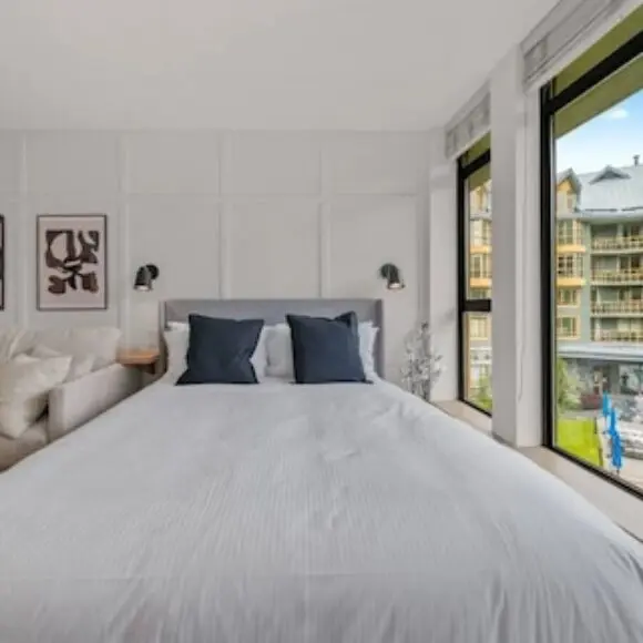 The Summit Room Whistler Village | hotel Vancouver | Trivago