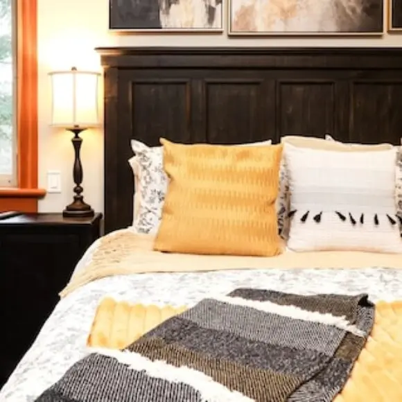 Modern Farmhouse (lower Floor Only) With Hot Tub And Games Room | hotel Vancouver | Trivago