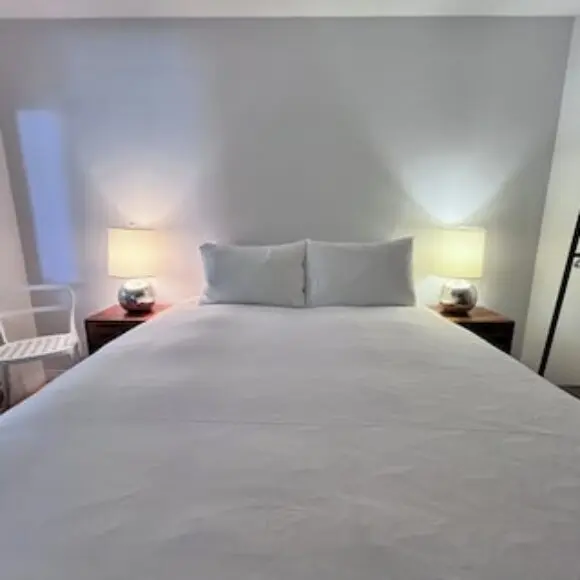 Cozy Creekside Hideaway | Walk to Gondola | hotel Vancouver | Trivago