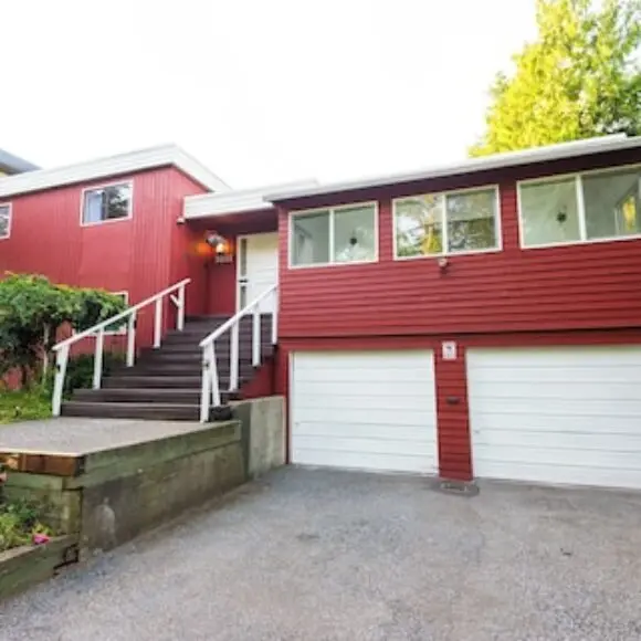 Bright & Spacious House Near UBC | hotel Vancouver | Trivago