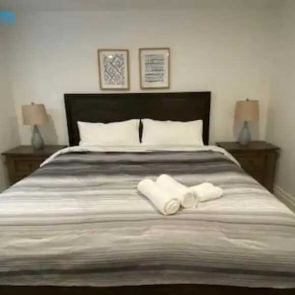 Yorkmills and Bayview !B Spacious and Stylish Private Bdr with Shared Bathroom | hotel Toronto | Trivago
