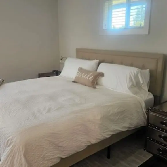 Randel Farm-Chick Inn. Enjoy quiet time with horses sheep and 400 chickens | hotel Vancouver | Trivago