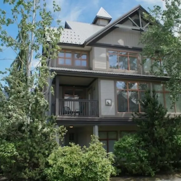 Stoney Creek Northstar 2 – Great Location Pool & Hot Tub Access Free Wifi | hotel Vancouver | Trivago