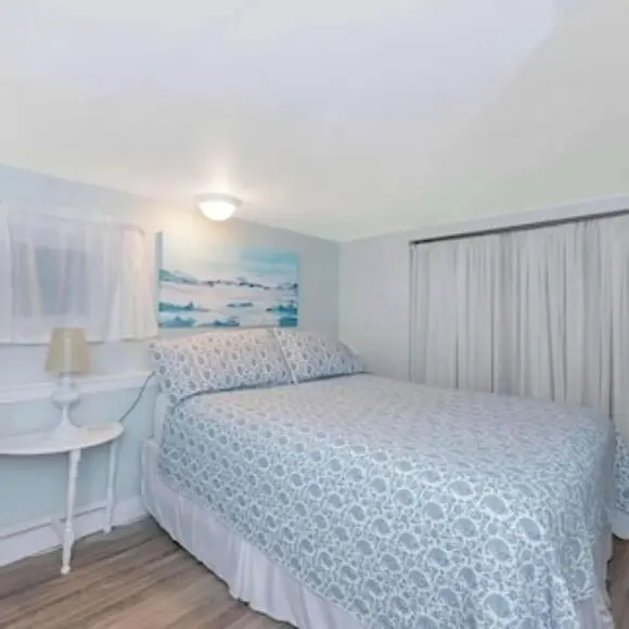 Quaint 1 Bedroom Suite Victoria BC | hotel Vancouver | Trivago