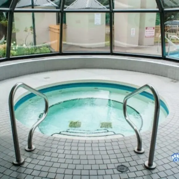 Updated Blackcomb Mountain Condo With Pool Hot Tub And Great Ski Access | hotel Vancouver | Trivago