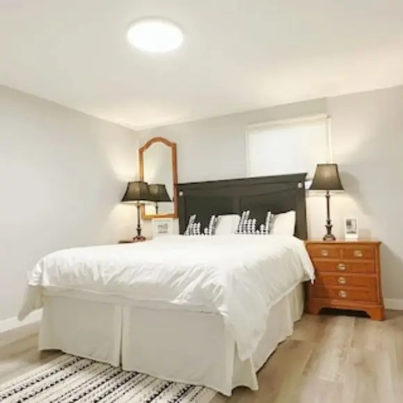 Private West Vancouver View Suite 1 Bedroom 1 Bathroom Living Room | hotel Vancouver | Trivago