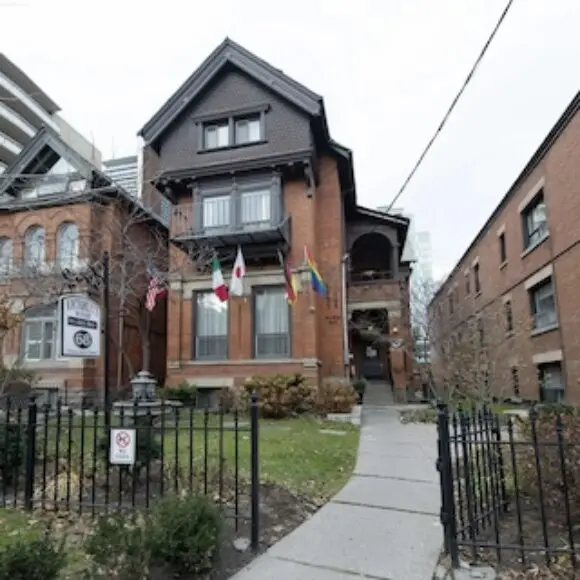 Victoria’s Mansion Guest House | hotel Toronto | Trivago