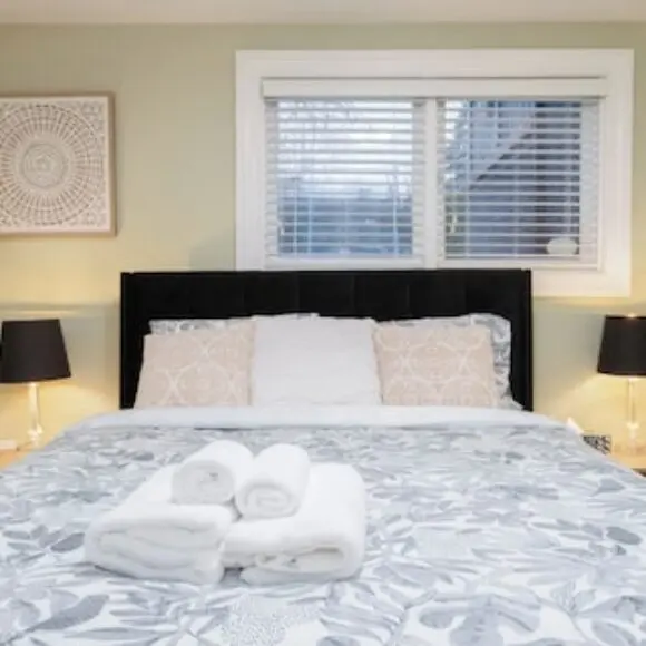 2BR Trafalgar Retreat near UBC & Pacific Spirit | hotel Vancouver | Trivago