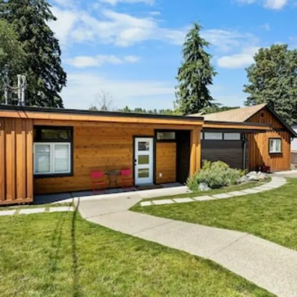 Cowichan Lake Cottages -Riverside | hotel Vancouver | Trivago